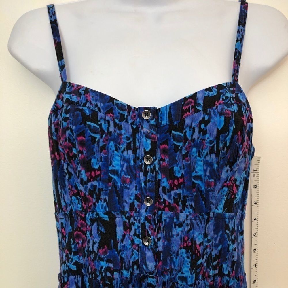 Express Size Small Pretty Summer Dress! - Picture 2 of 10